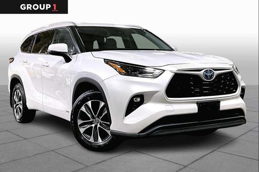 2022 Toyota Highlander Hybrid XLE