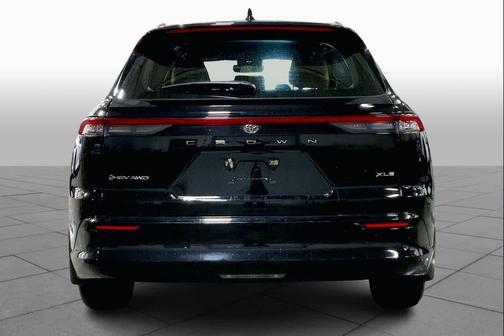 2025 Toyota Crown Signia XLE