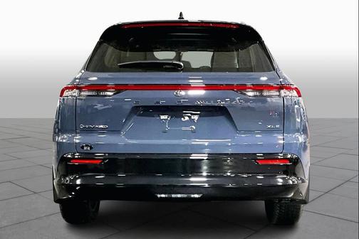 2025 Toyota Crown Signia XLE