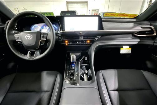 2025 Toyota Crown Signia XLE