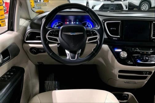 2019 Chrysler Pacifica Hybrid Touring Plus