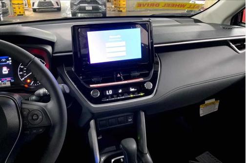 2025 Toyota Corolla Cross LE