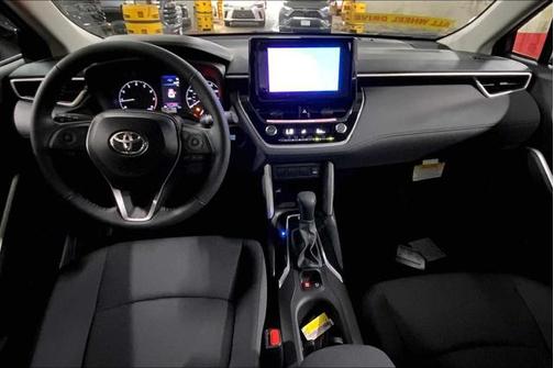 2025 Toyota Corolla Cross LE