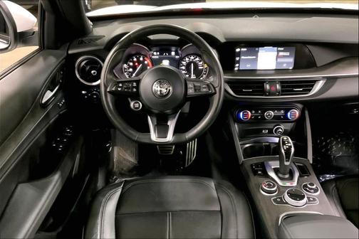 2023 Alfa Romeo Stelvio Ti