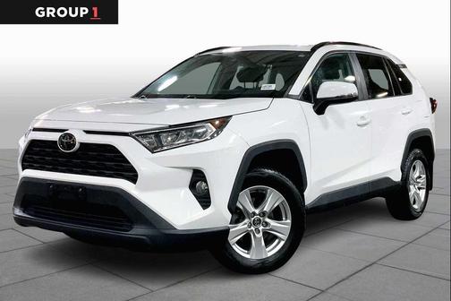 2020 Toyota RAV4 XLE