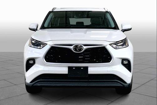 Blizzard Pearl 2021 Toyota Highlander XLE
