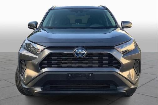 Photo 3 of 32 of 2020 Toyota RAV4 Hybrid LE