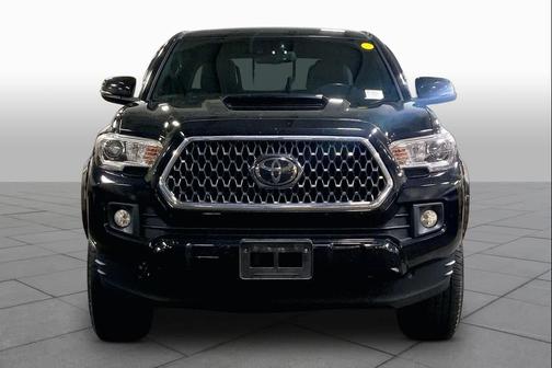 Midnight Black Metallic 2018 Toyota Tacoma TRD Sport