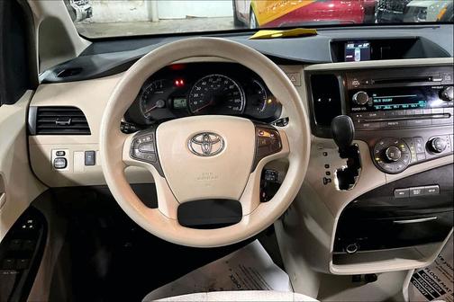 2012 Toyota Sienna LE