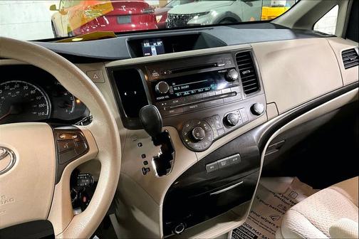 2012 Toyota Sienna LE