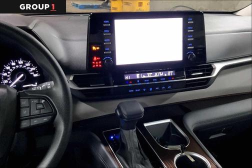 2024 Toyota Sienna LE