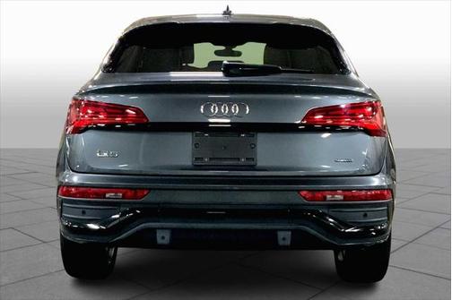 2022 Audi Q5 45 S line Prestige