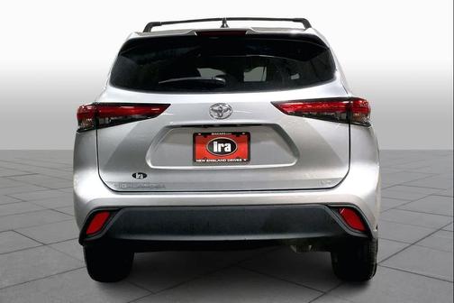 Celestial Silver Metallic 2023 Toyota Highlander LE