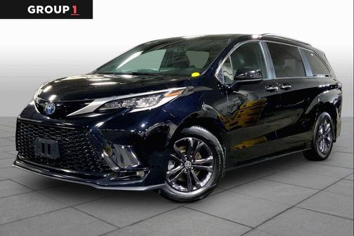 Midnight Black Metallic 2024 Toyota Sienna XSE 7 Passenger
