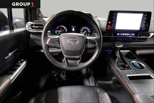 Midnight Black Metallic 2024 Toyota Sienna XSE 7 Passenger
