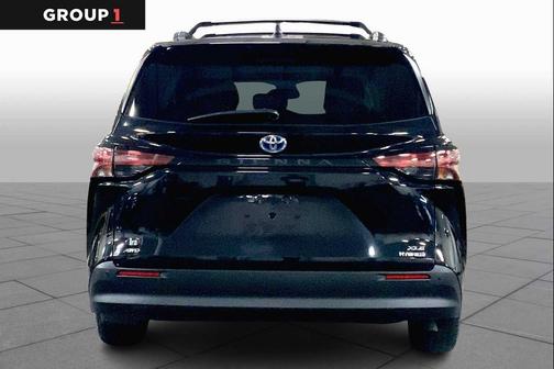 Midnight Black Metallic 2021 Toyota Sienna XLE 7 Passenger