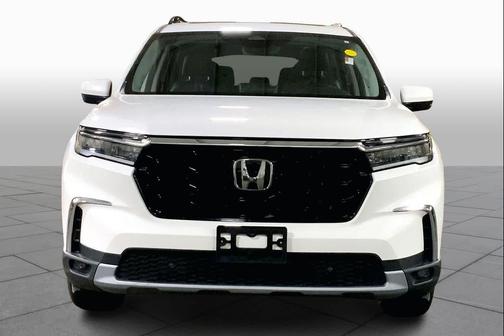 2023 Honda Pilot Touring 8-Passenger