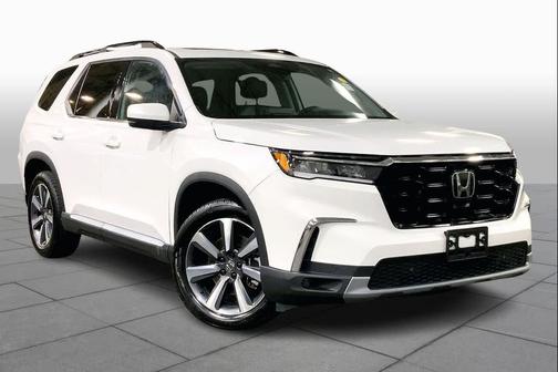 2023 Honda Pilot Touring 8-Passenger