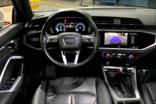 2024 Audi Q3 Premium 45 TFSI S line quattro Tiptronic