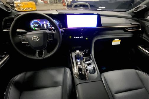 2025 Toyota Crown Signia Limited