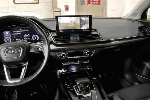 2022 Audi Q5 45 S line Premium Plus