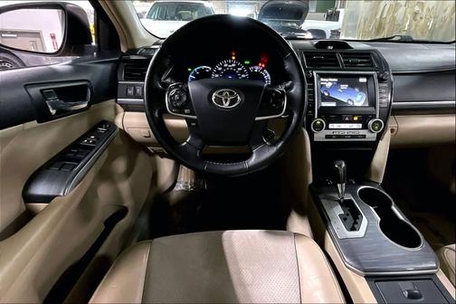 2012 Toyota Camry Hybrid XLE