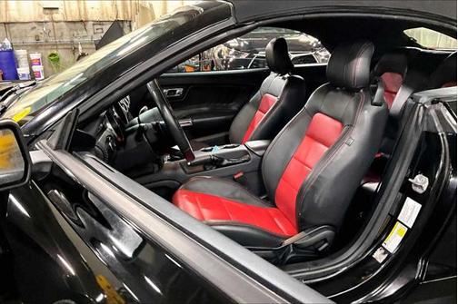 2016 Ford Mustang V6