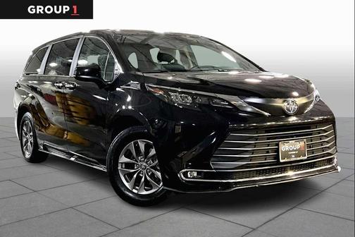 2024 Toyota Sienna XLE