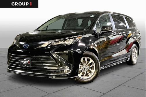 2024 Toyota Sienna XLE