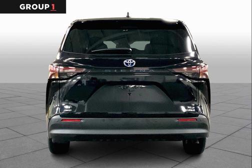 2024 Toyota Sienna XLE 7 Passenger