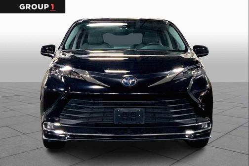 2024 Toyota Sienna XLE 7 Passenger