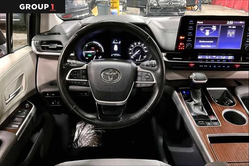 2024 Toyota Sienna XLE