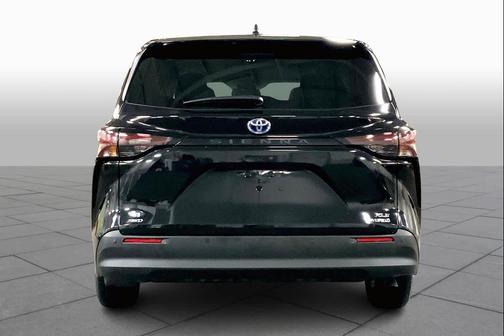 2024 Toyota Sienna XLE 7 Passenger