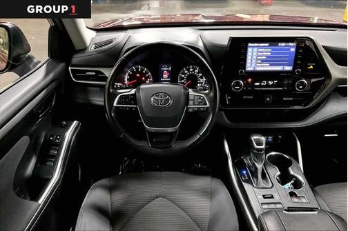 2022 Toyota Highlander LE
