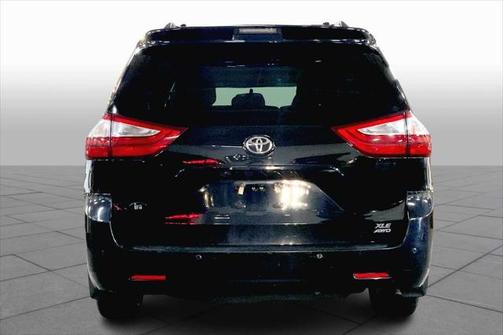 2017 Toyota Sienna XLE Premium