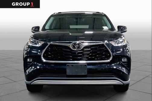 2022 Toyota Highlander Platinum