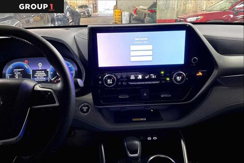 2025 Toyota Highlander Hybrid Platinum
