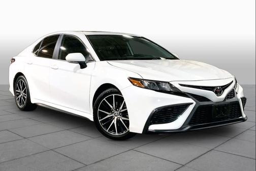 Ice Cap 2024 Toyota Camry SE