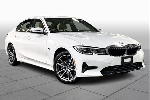 2022 BMW 330e Base
