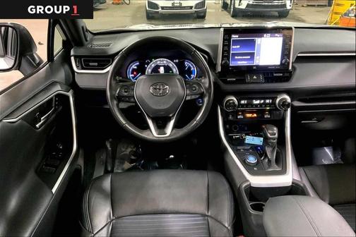 2022 Toyota RAV4 Hybrid SE
