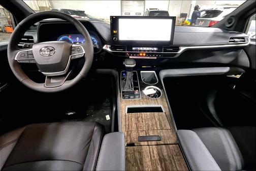 2026 Toyota Sienna Limited