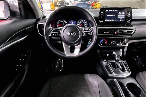 Steel Gray 2021 Kia Seltos LX