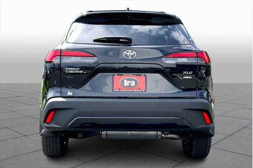 2025 Toyota Corolla Cross XLE
