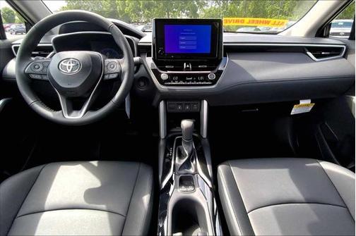 2025 Toyota Corolla Cross XLE