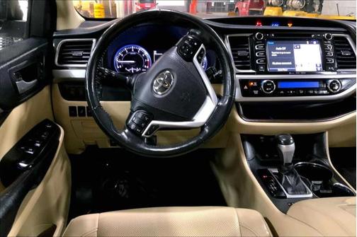 2018 Toyota Highlander Limited Platinum