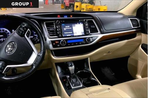 2018 Toyota Highlander Limited Platinum