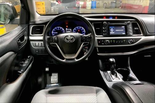 2018 Toyota Highlander LE