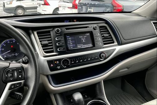 2018 Toyota Highlander LE