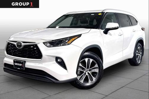 Wind Chill Pearl 2024 Toyota Highlander XLE