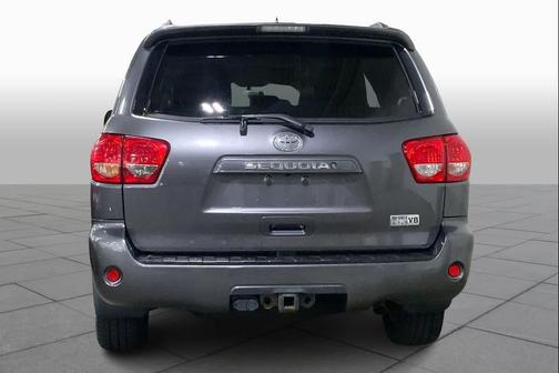 2016 Toyota Sequoia SR5